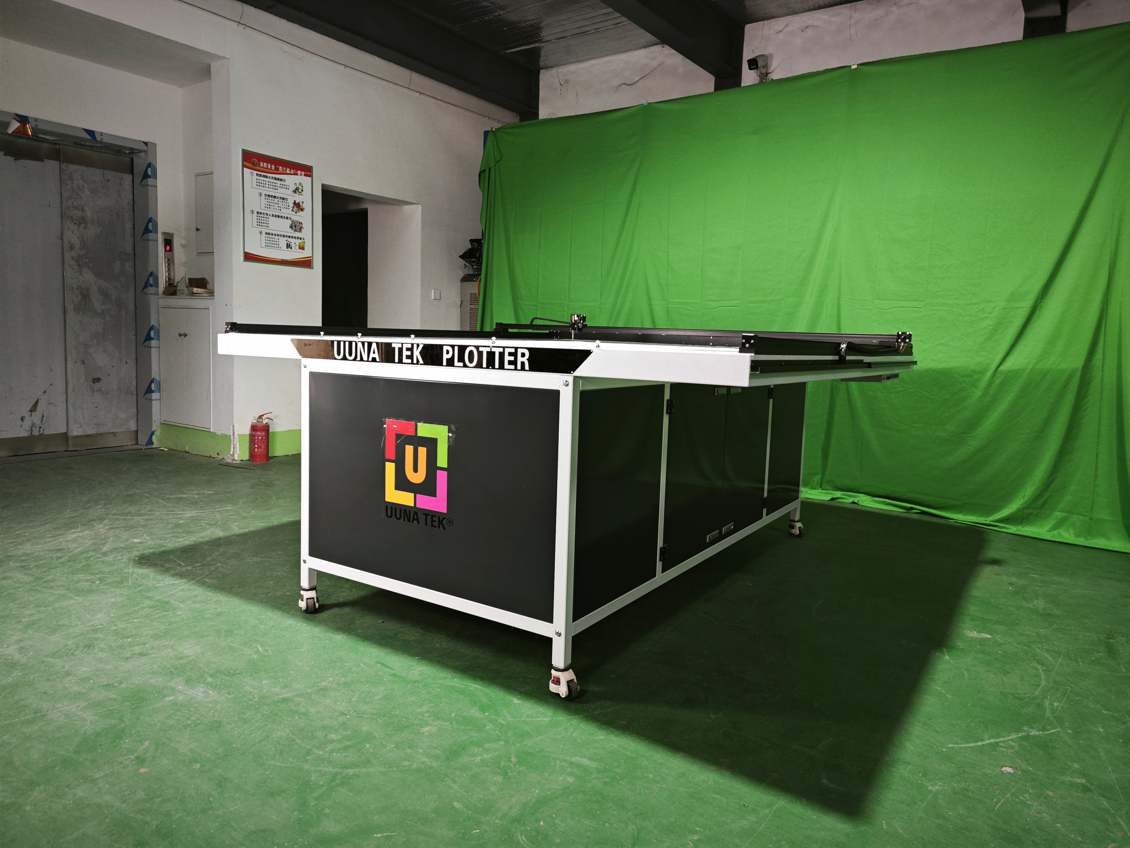 UUNA TEK 3.0 - 2X1.25M/2X2M/2X4Mサイズ 事前組立済み高級オールインワンペンプロッタードローイングロボット・描画機械